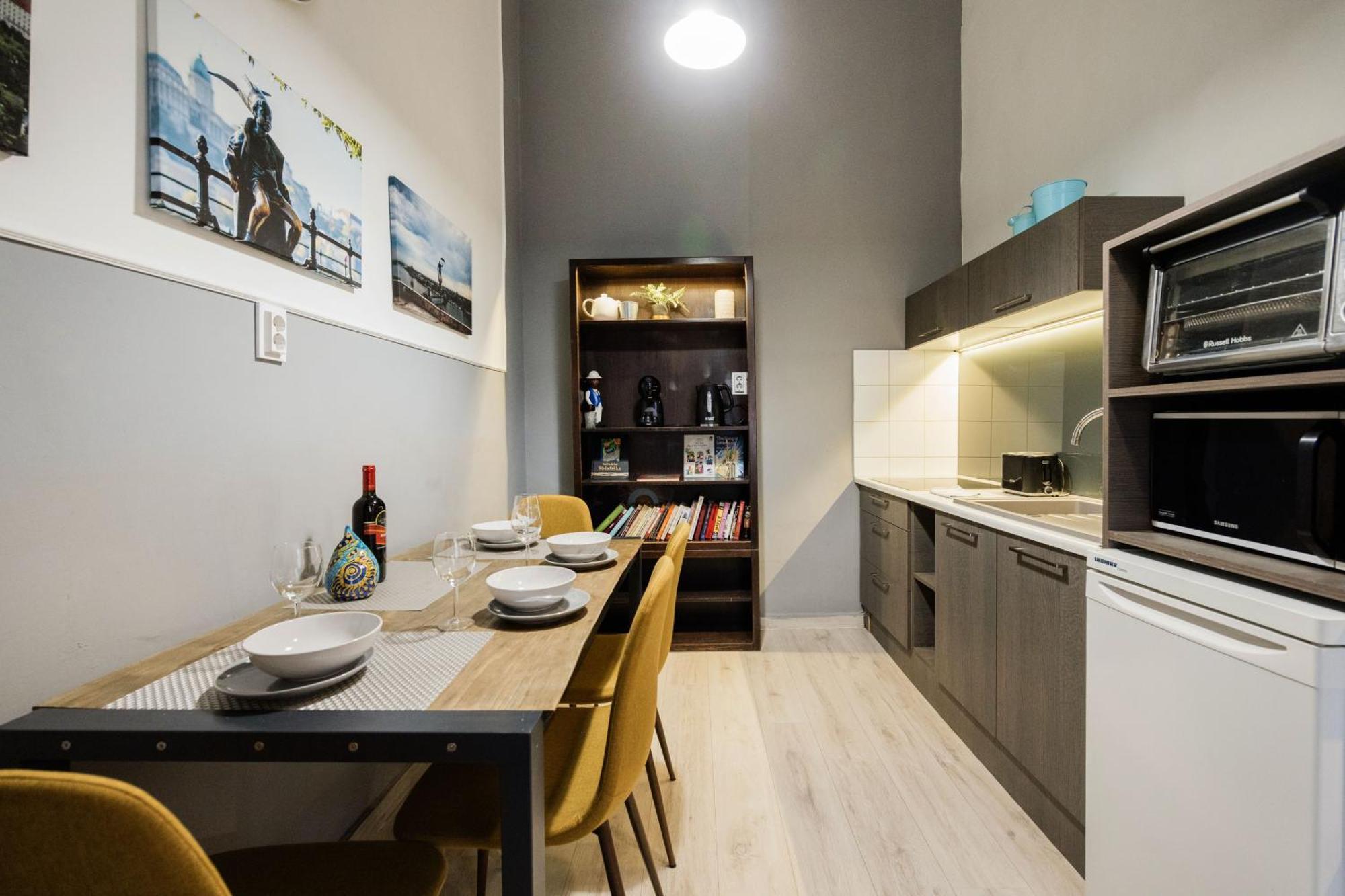 Urban Tranquillity By The Main Shopping Street Apartment บูดาเปสต์ ภายนอก รูปภาพ