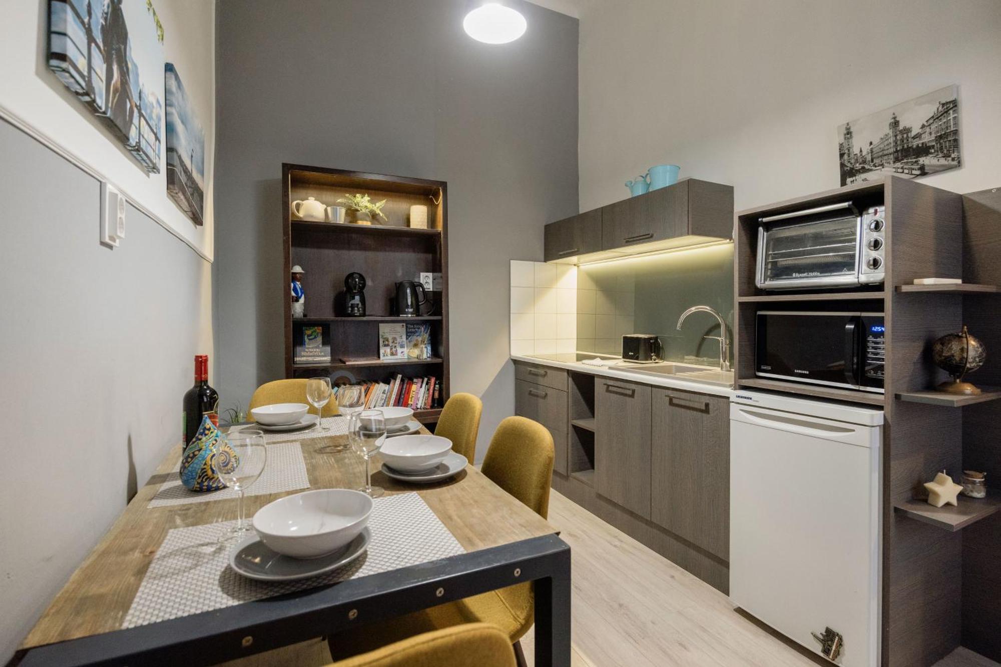 Urban Tranquillity By The Main Shopping Street Apartment บูดาเปสต์ ภายนอก รูปภาพ