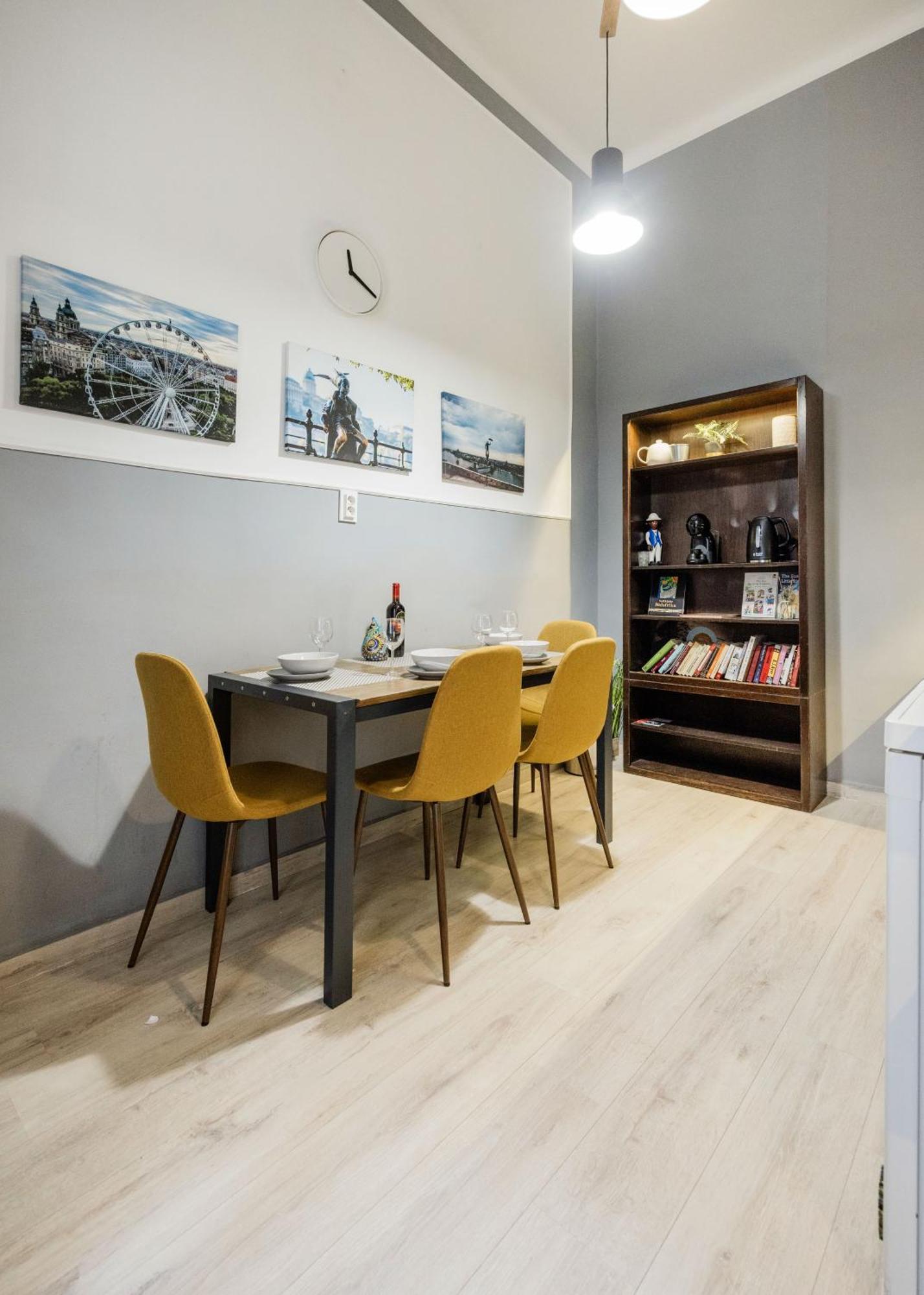 Urban Tranquillity By The Main Shopping Street Apartment บูดาเปสต์ ภายนอก รูปภาพ
